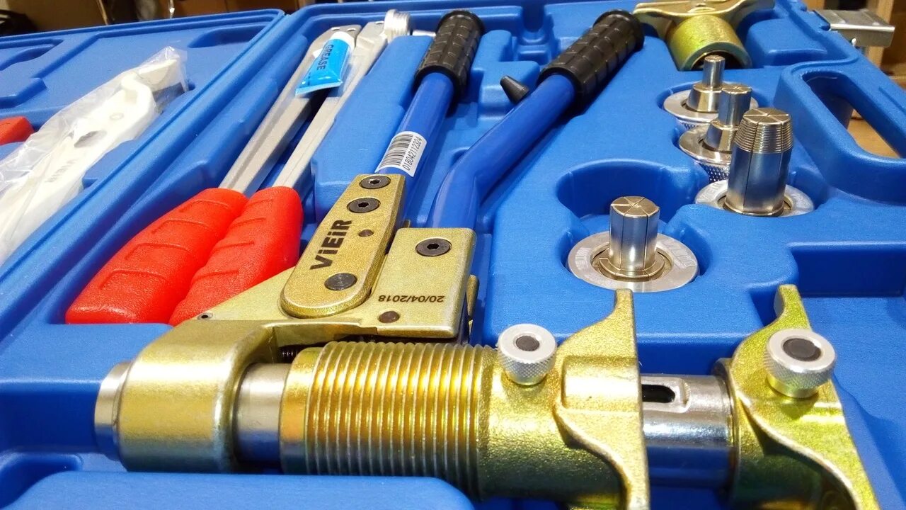 пресс инструмент кан для сшитого полиэтилена. механический инструмент rehau rautool m1. инструмент для сшитого полиэтилена ду 63. обжим труб из сшитого полиэтилена. пресс фитинги для сшитого полиэтилена рехау.