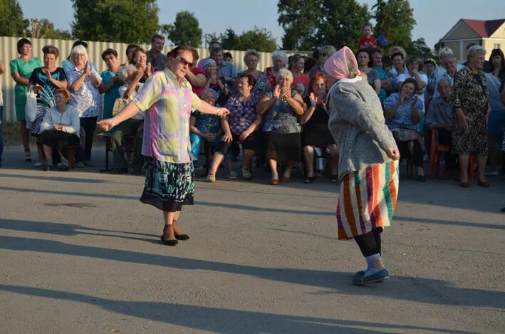 Уездный город Ливны. Уездный город Ливны Орловской области. Уездный город Ливны свежий. Ливенские гуляния. Уездный город орловской