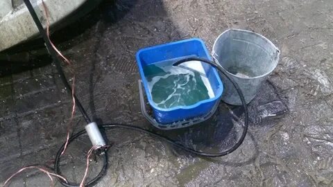 Залили воду в бак