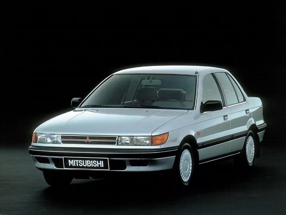 Mitsubishi Lancer 5 поколения. Mitsubishi Lancer 1991 седан. Мицубиси Лансер 4 поколения. Mitsubishi Lancer 1991-1992.