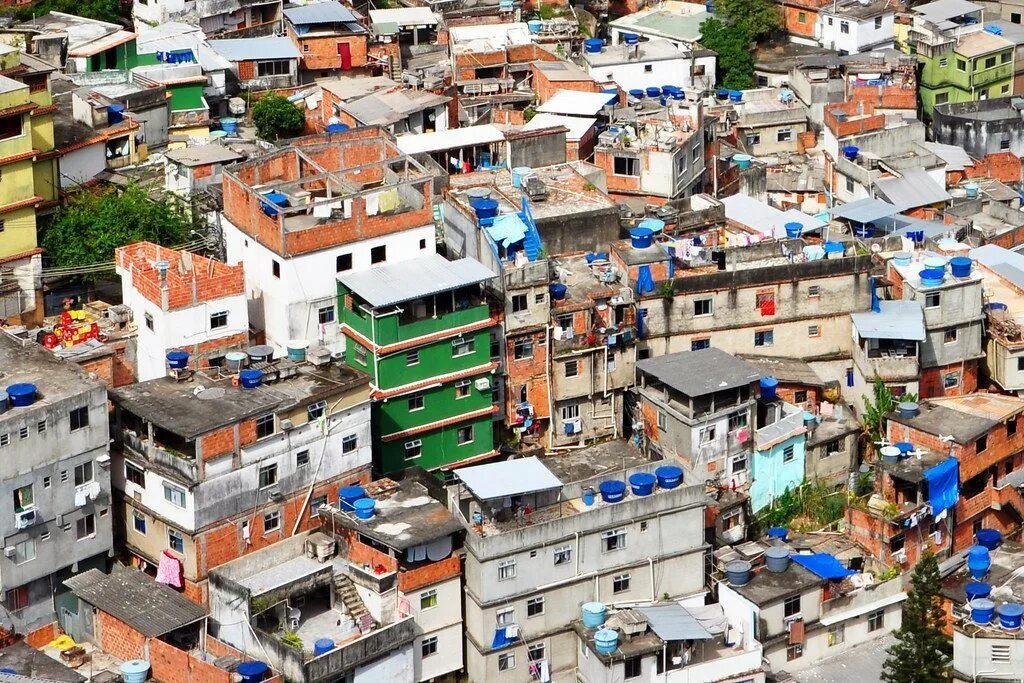 Где живет бразилия. Фавелы. Трущобы Рио-де-Жанейро. Фавелы Рио де Жанейро. Рио-де-Жанейро (город в Бразилии) трущобы. Фавелы в Бразилии.
