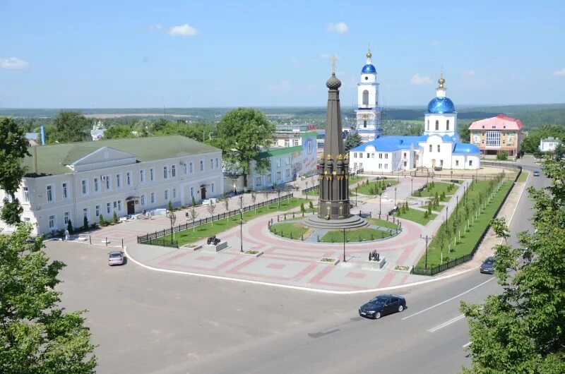 Проект малоярославец. Малоярославец площадь ленина. сенная площадь малоярославец. малоярославец достопримечательности. сенная площадь и монумент славы малоярославец.