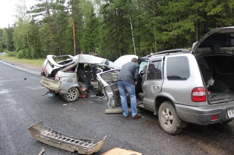 Дтп иваново фурманов. Дтп иваново фурманов. Авария на трассе иваново фурманов. Машина на трассе. Авария на трассе иваново фурманов.