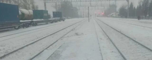 Станция Сокур Новосибирская область сбило поездом. Таганрог поезд сбил женщину. Мальчика сбил поезд в Сорочинске 2021. Поезд сбил мальчика Петушки 2021.