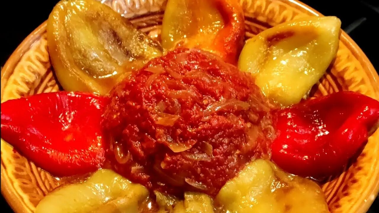 Перцы по молдавски рецепт. Перцы по молдавски рецепт. Капуста в перце по молдавски. Болгарский перец жареный с помидорами. Жареный перец по молдавски.