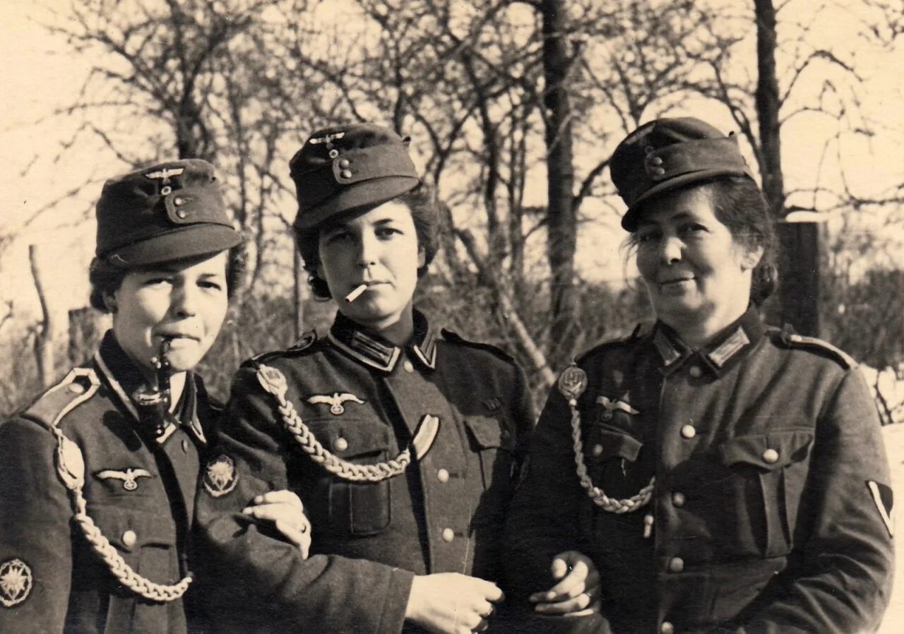 Хельферин СС. Хельферин 1943. Хельферин Люфтваффе. СС третьего рейха.