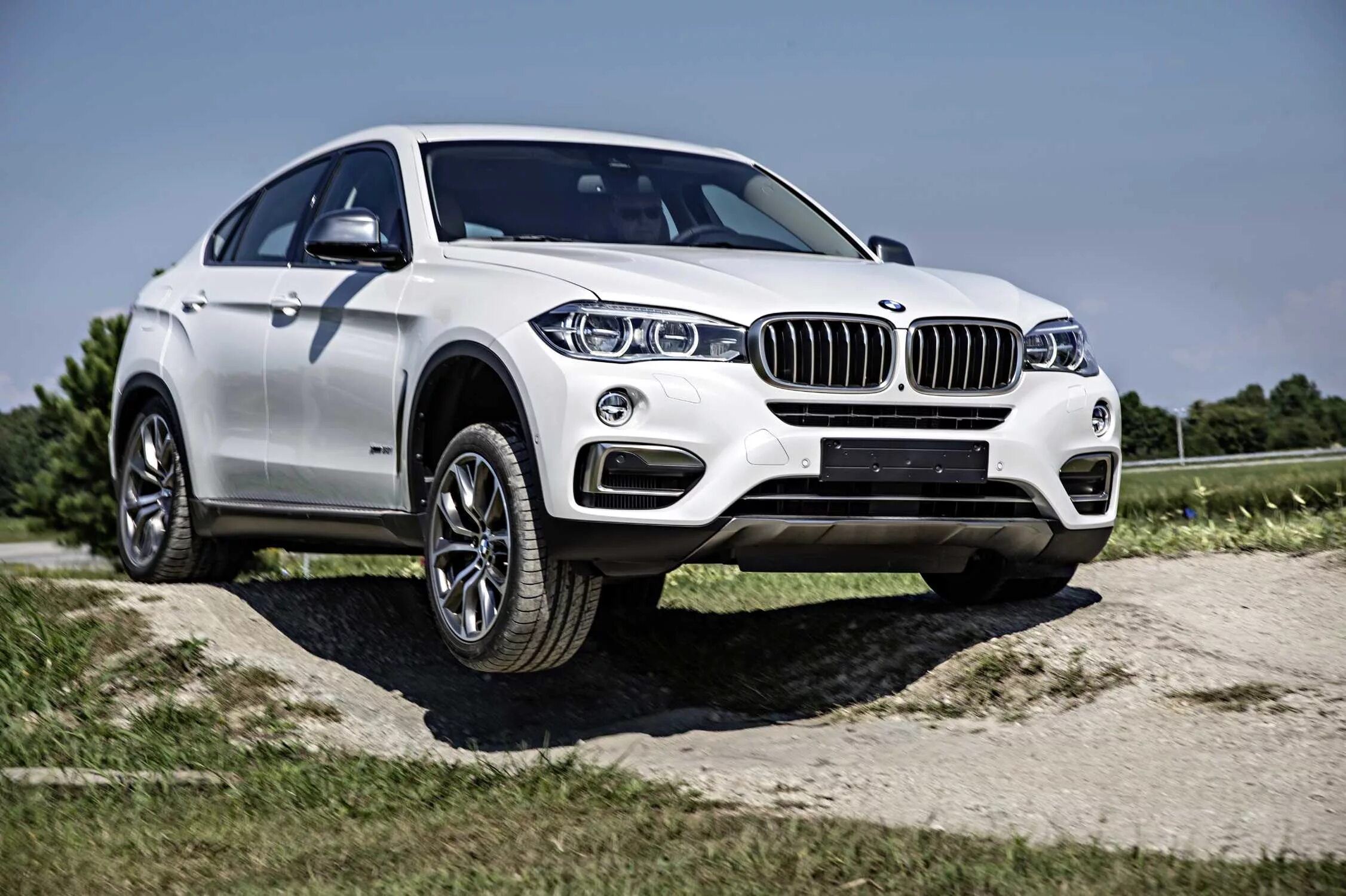 X6 отзывы владельцев. BMW x6. БМВ x6 2015. BMW x6 2018. BMW х6 п06.