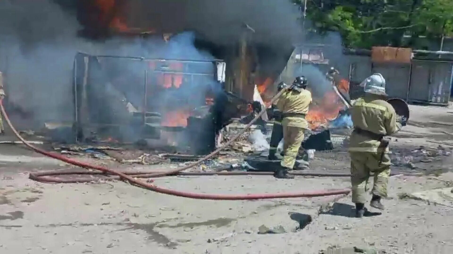 Обстрел донецка 13 июня. Проспект мира 13 донецк днр. Г. Улица независимости донецк. Донецк, пр-кт мира, д.