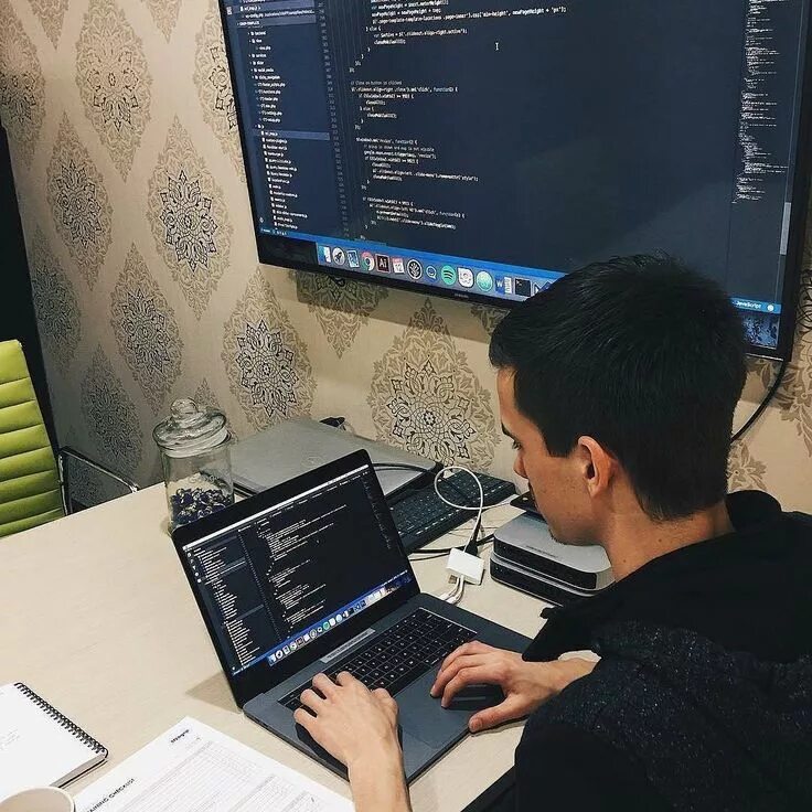 Фронтенд разработчик это purrweb. Frontend разработчик. frontend программист. разработчик front end developer. программирование frontend.