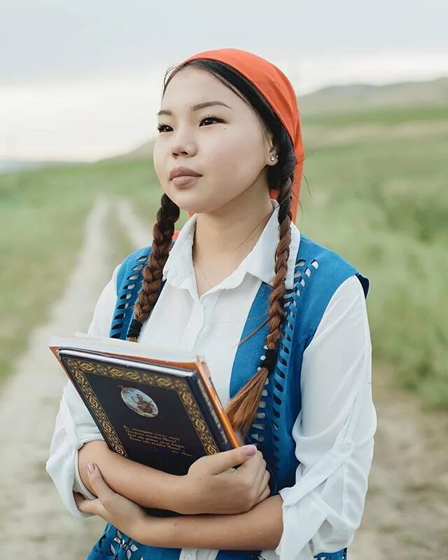 алтынай нарбаева фото. хаумы башкорт алтынай. лазат нуркожоева. клара юсупжанова первый учитель. первый учитель фильм 1965.