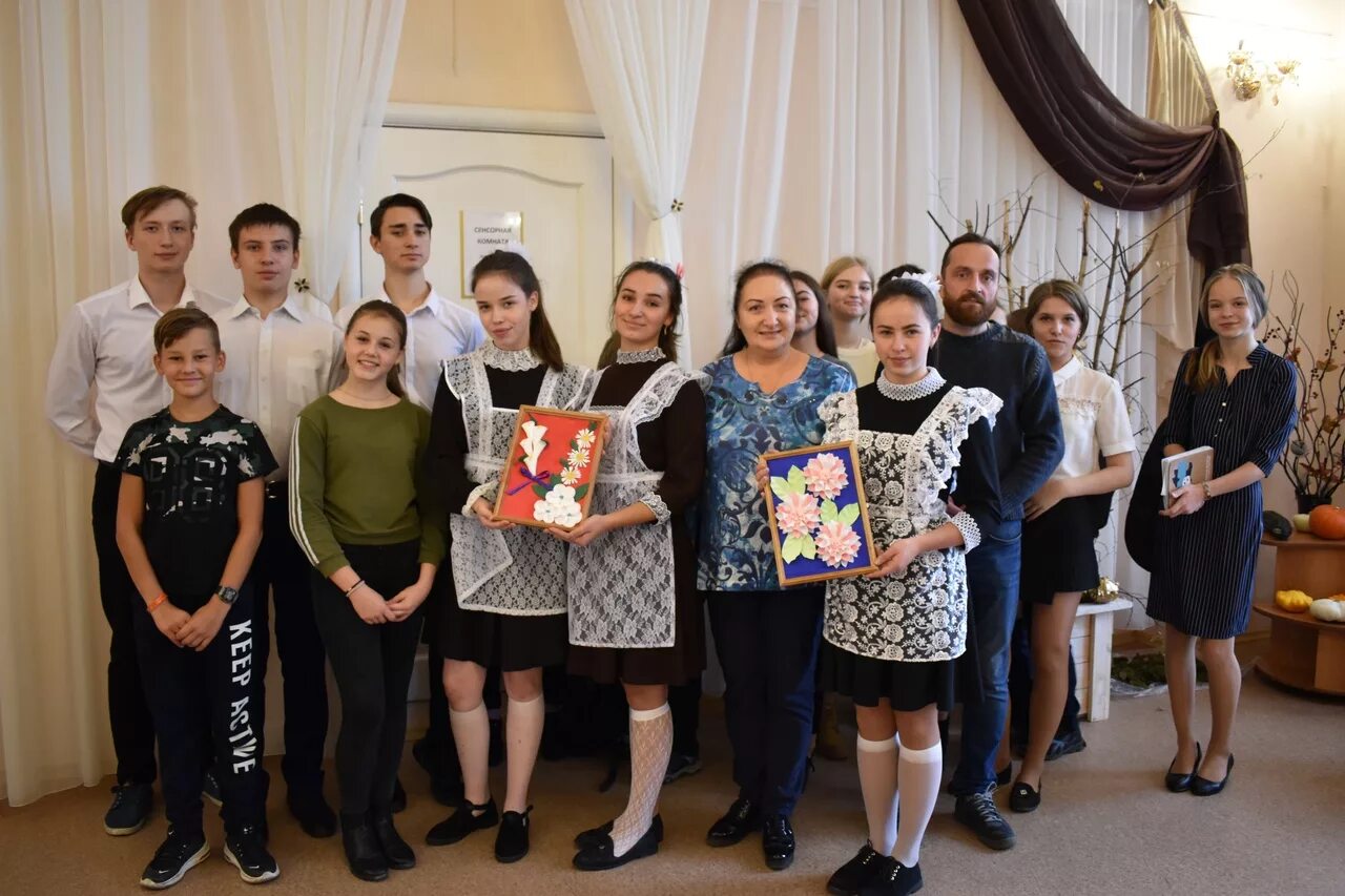 Школа 10 павлово. Школа 11 лежнево. Лежневская школа 11. Лежнево школа искусств художество. Школа 10 лежнево.