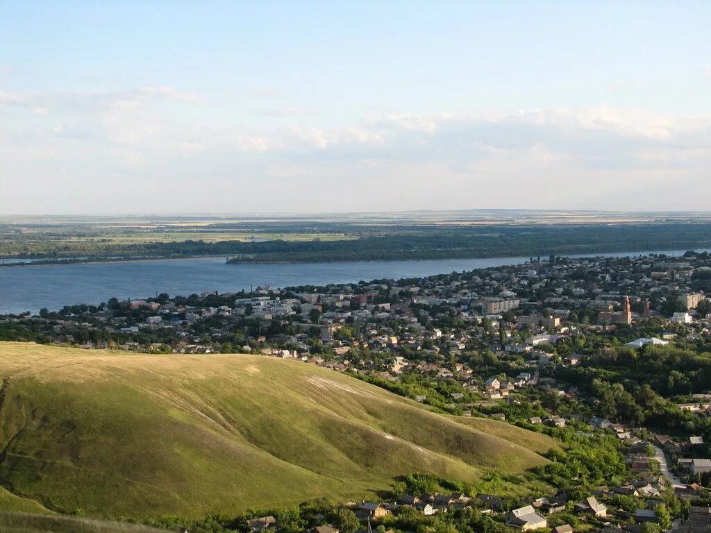 Города саратовской области. Вольск Саратовская область. Вольск (город). Вольск Саратовская область горы. Город Вольск горы.