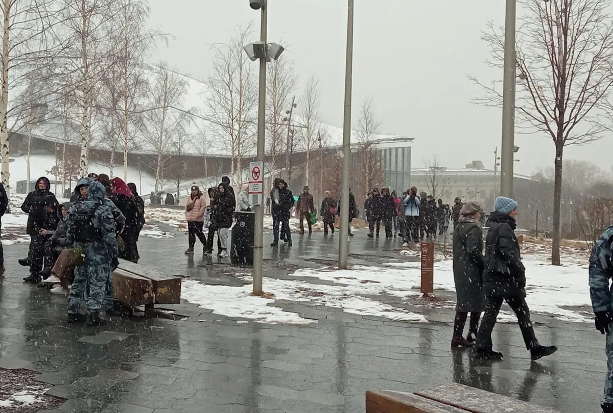 Апрельские люди. Задержание протестующих в Москве. Апрель протестует в Москве. Апрель в Москве.