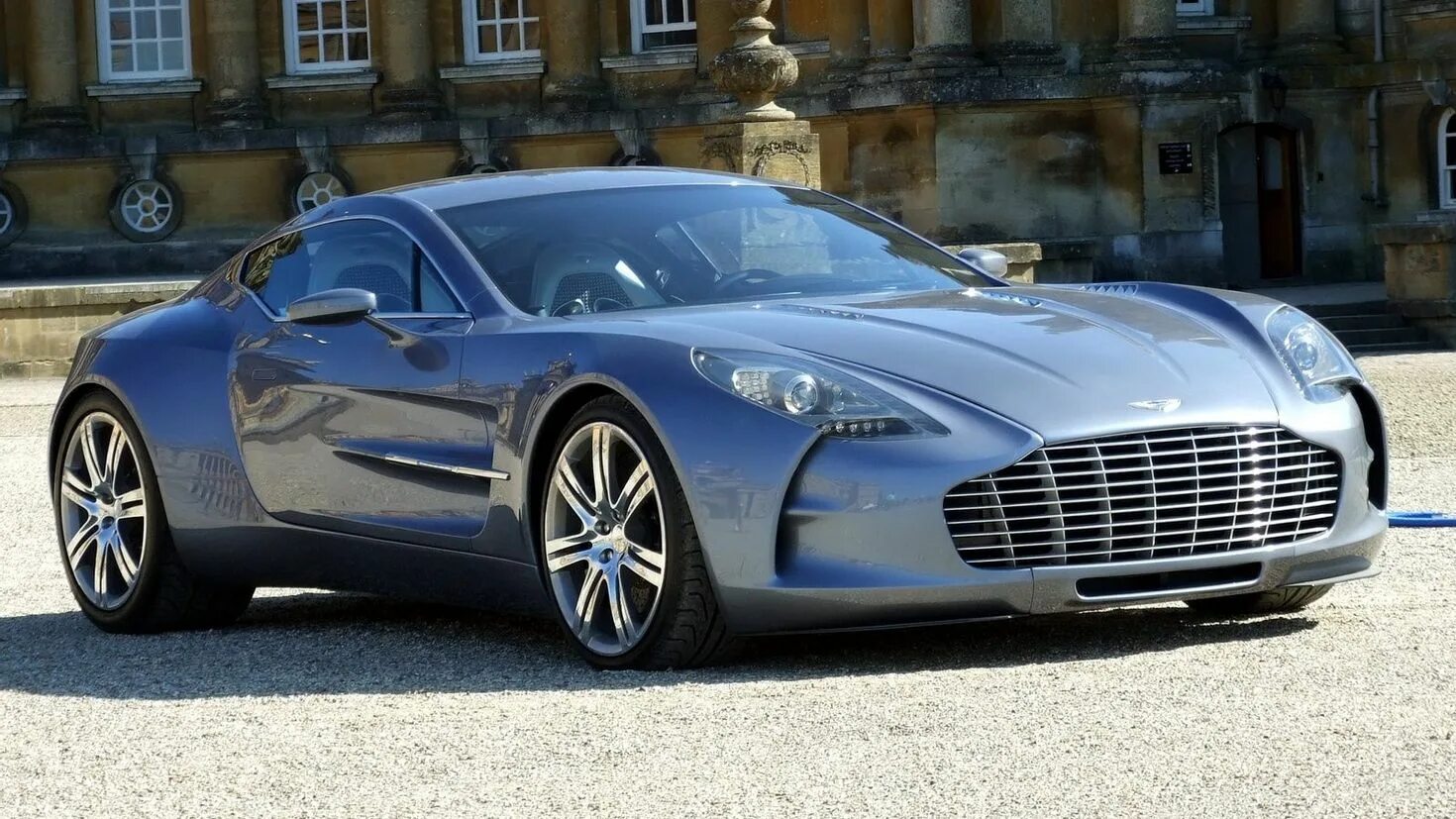 Самый лучший м н. Aston Martin one-77. Aston Martin one-77 2021.