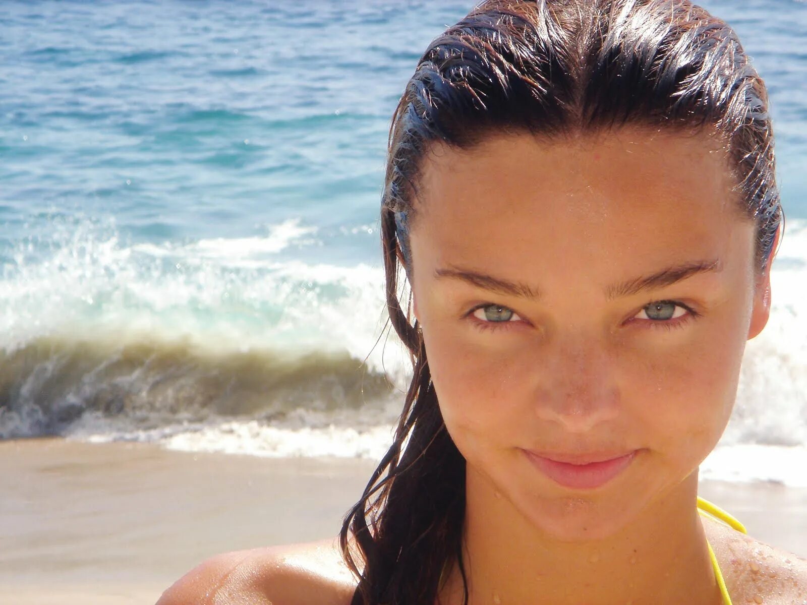 барбара палвин селфи. алиса комарова. адриана бимбо без макияжа. девушка без макияжа. самая красивая без макияжа.