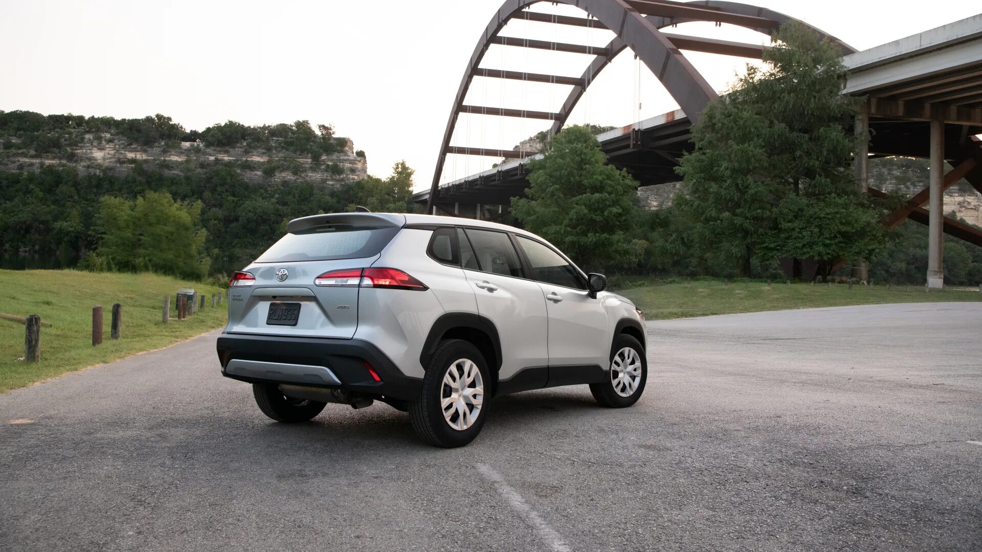 Toyota cross 2023. Toyota cross. Королла кроссовер. Toyota corolla cross 2023. Toyota corolla 2023 hybrid.