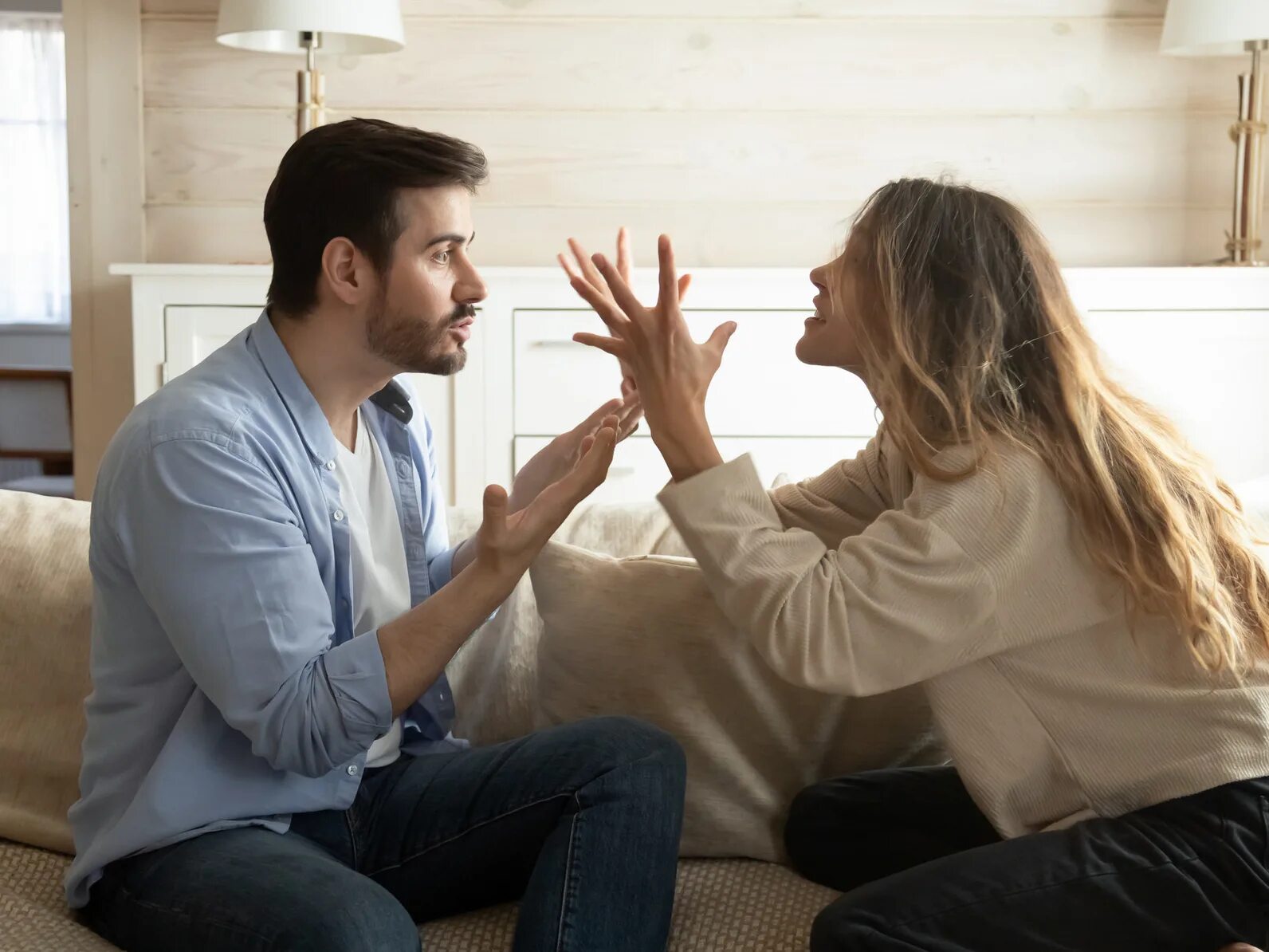 Каждый мужчина изменяет. Если мужчина изменяет. Мужчина изменяет. Мужчина изменяет. Любовный треугольник.