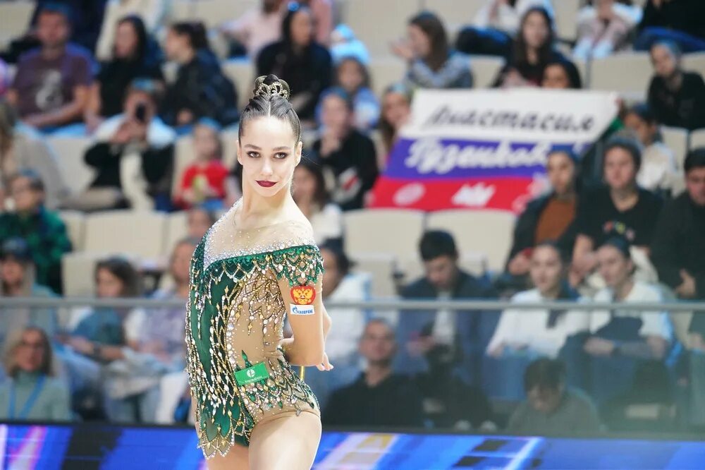 Кабаева алина небесная грация сочи. Академия художественной гимнастики сириус алины кабаевой. Гимнастика сочи. Академия художественной гимнастики сириус. Центр художественной гимнастики юлии барсуковой.