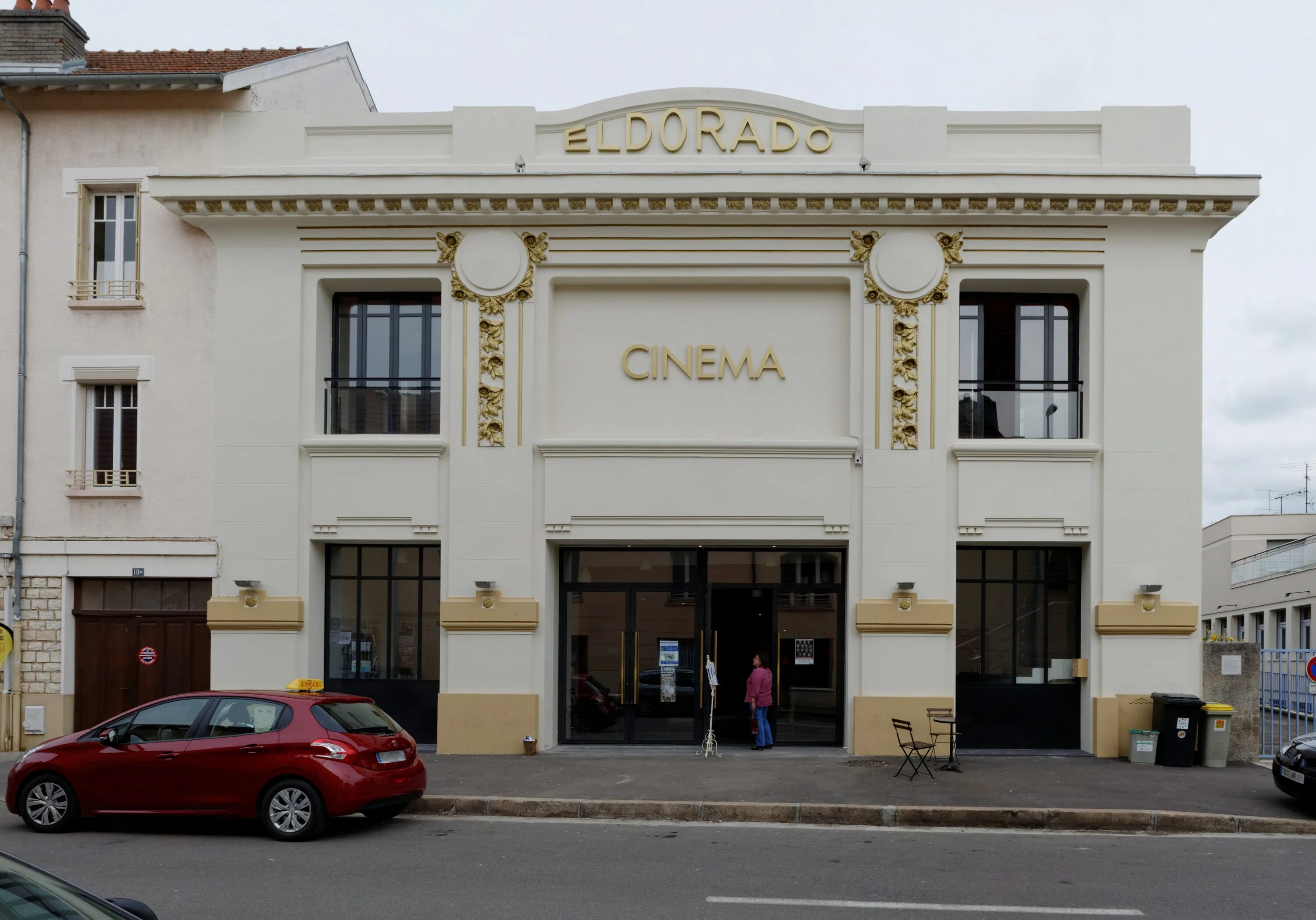 Театр транспорта. Cinema Theatre France 60.