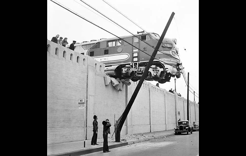 Santa Fe Train crash. Santa Fe Train Passenger.