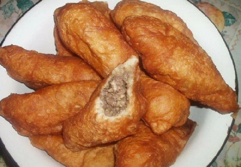 Советские жареные пирожки. Рецепт советских пирожков. Пирожки с ливером ссср. Советские жареные пирожки. Рецепт советских пирожков.