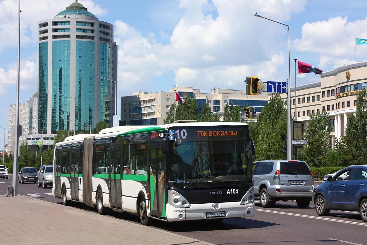 Автобус астана время. Irisbus citelis 18m. Автобус 10 Астана. Ивеко Ирисбус Астана 18 м. 303 Автобус Астана.