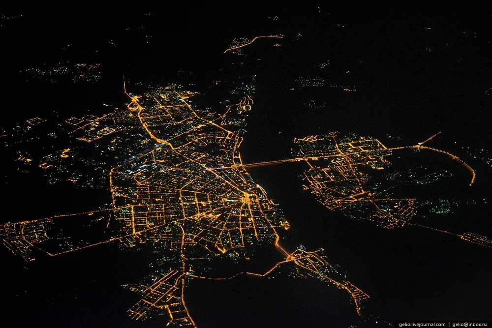 Москва из космоса. Москва из космоса ночью. Пекин ночью из космоса. Чунцин из космоса ночью. Карта города ночью.