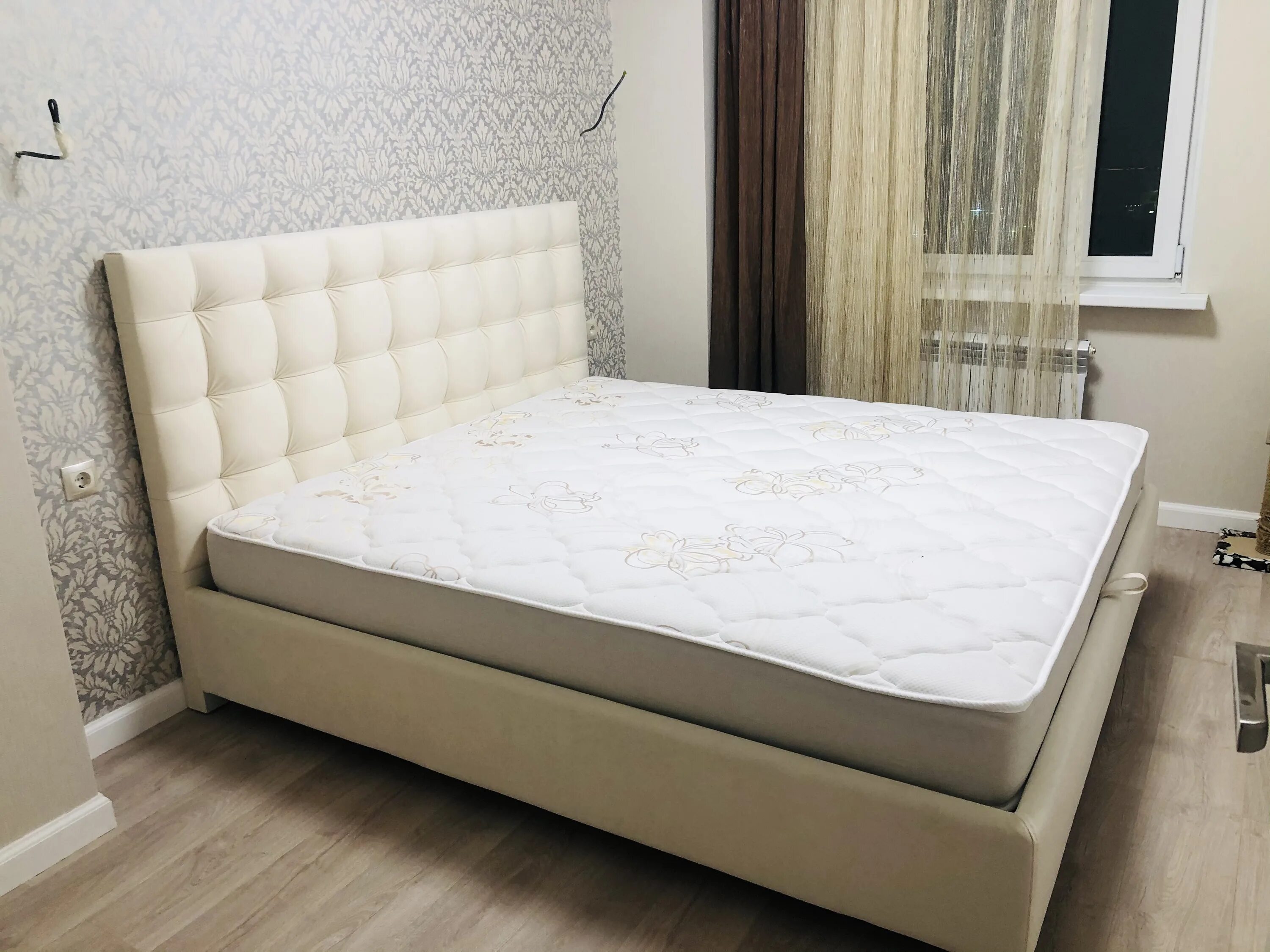 Askona royal mist. Кровать silvana аскона 160 200. Кровать райтон белая эмаль береза. Аскона vesta. Матрас 200*160 basic vesta air.