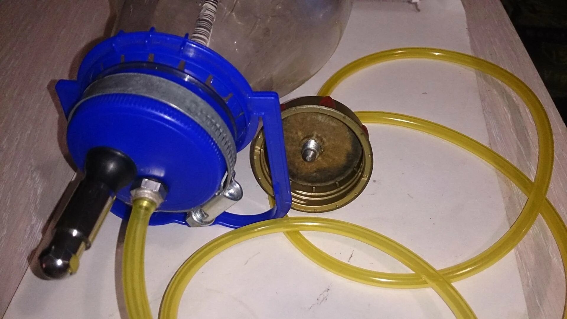 Licota ats-4008 бачок с пневмооткачкой/закачкой. Прокачка устройств. Licota ats-4008 бачок с пневмооткачкой/закачкой. Приспособление для прокачки тормозов лансер 9. Прокачка устройств.