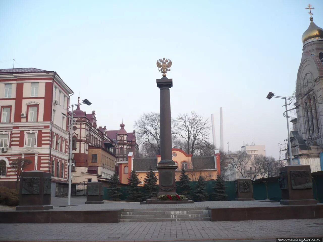 Владивосток город воинской славы. Владивосток город воинской славы. Стела «город воинской славы» (владивосток). Владивосток обелиск воинской славы. Стела «город воинской славы» (владивосток).