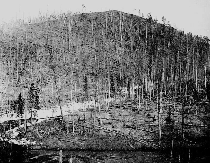 30 июня 1908. Тунгусский метеорит в 1908. Тунгусский метеорит кратер. Тунгусский метеорит 1908 место падения. Тунгусский метеорит озеро Чеко.