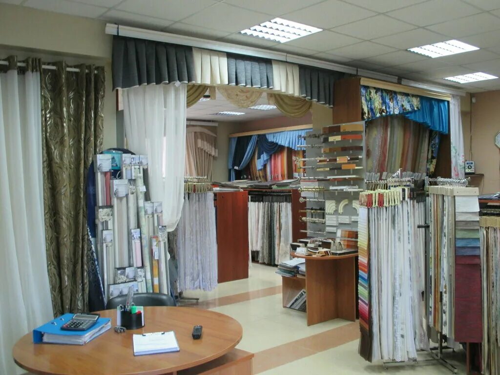Магазин штор московский. Шторы центральный рынок. Магазин штор. Крупные магазины штор. Шторы в студию.