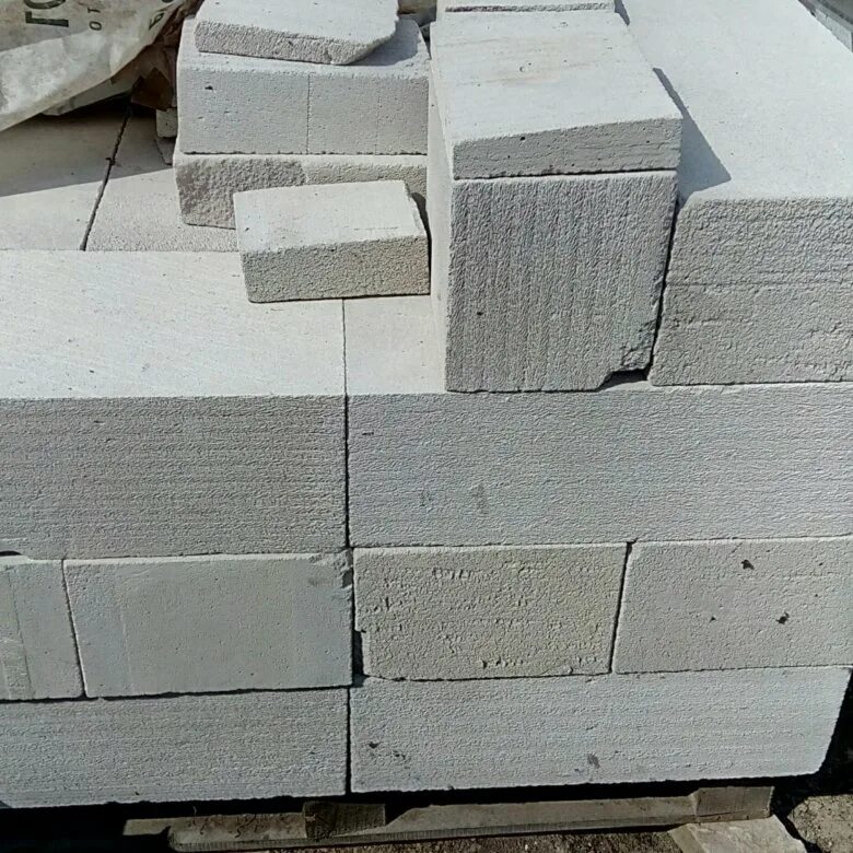 Блок из ячеистого бетона эко газобетонный d500 600х300х200 мм. Газосиликатный блок 600х300х200. Блок пенобетон 600х200х300. Обрезь пеноблока. Блок газобетон 600х300х50.