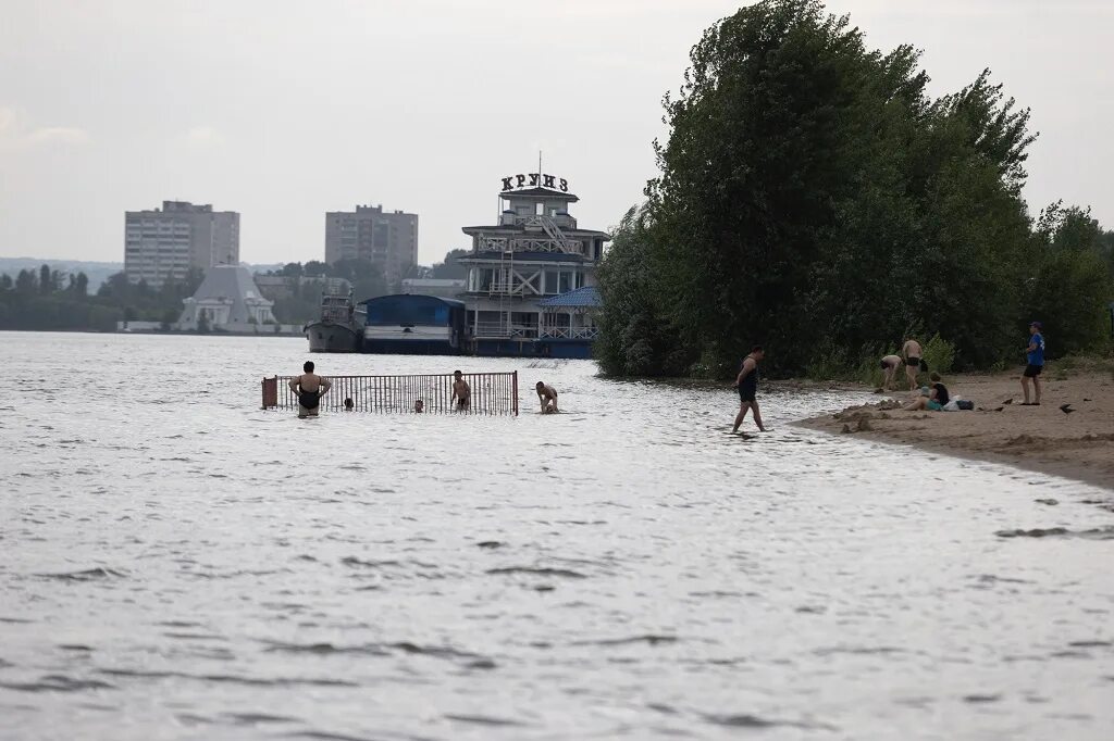 Пляж на озере. Пляж в казани в городе. Пляж казань можно купаться. Река кама казань пляж. Щурячий казань пляж.