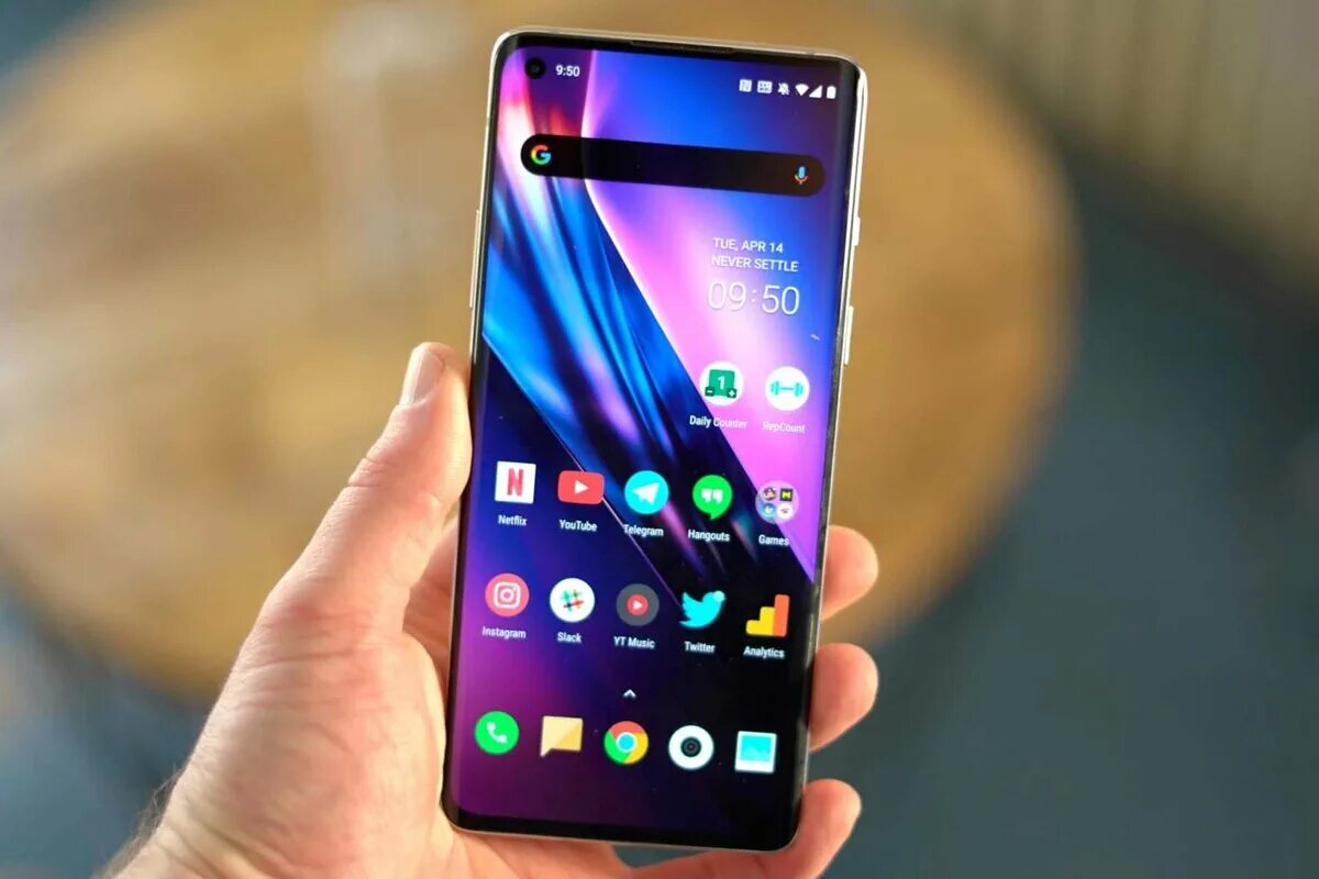 Vivo 1907 v17neo. Самсунг а35. Лучшие телефоны до 35 тысяч. Флагман motorola. Смартфон xiaomi poco.