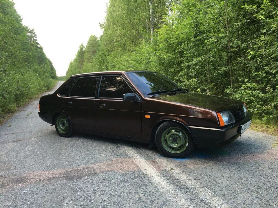 Приора ваз 21099. Приора и 21099. Приора и 21099. Приора ваз 21099. Ваз 2199.