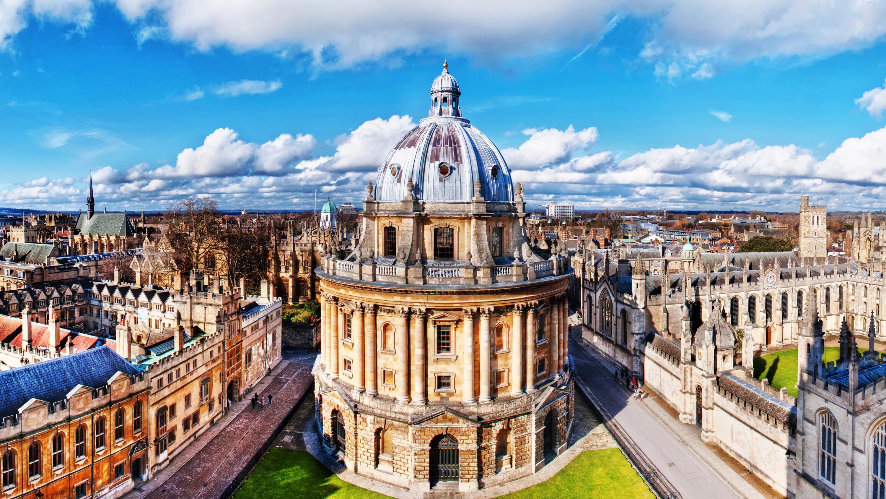 Oxford picture. Оксфордский университет Великобритания. Сити-оф-Оксфорд университет. Оксфорд город в Англии. Оксфорд, Англия (Oxford).