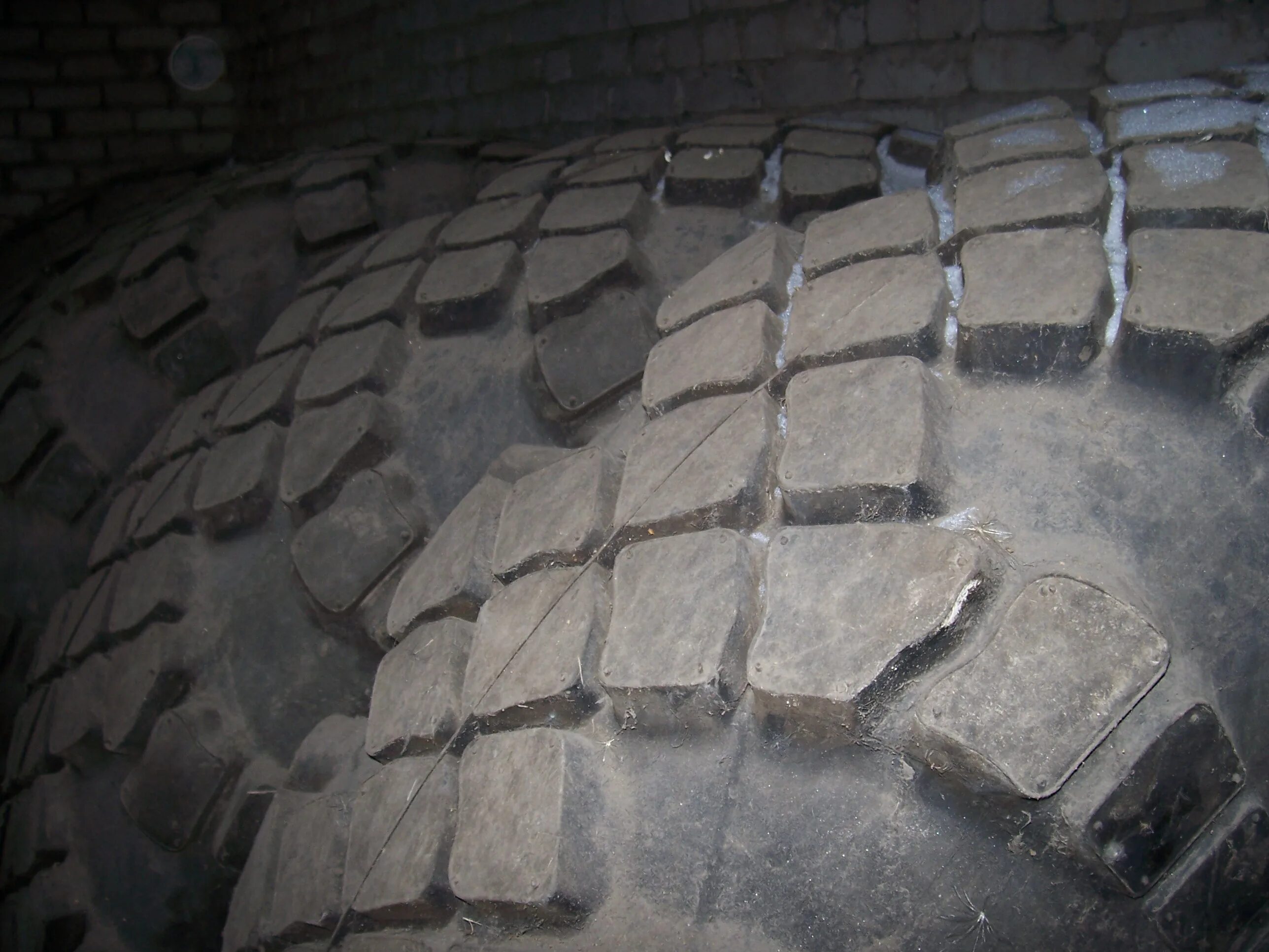 Ви-202. 00-24. 00-24. 00-18 шины. 00-24.