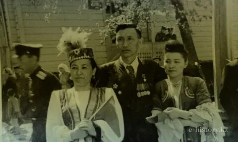 Сина история