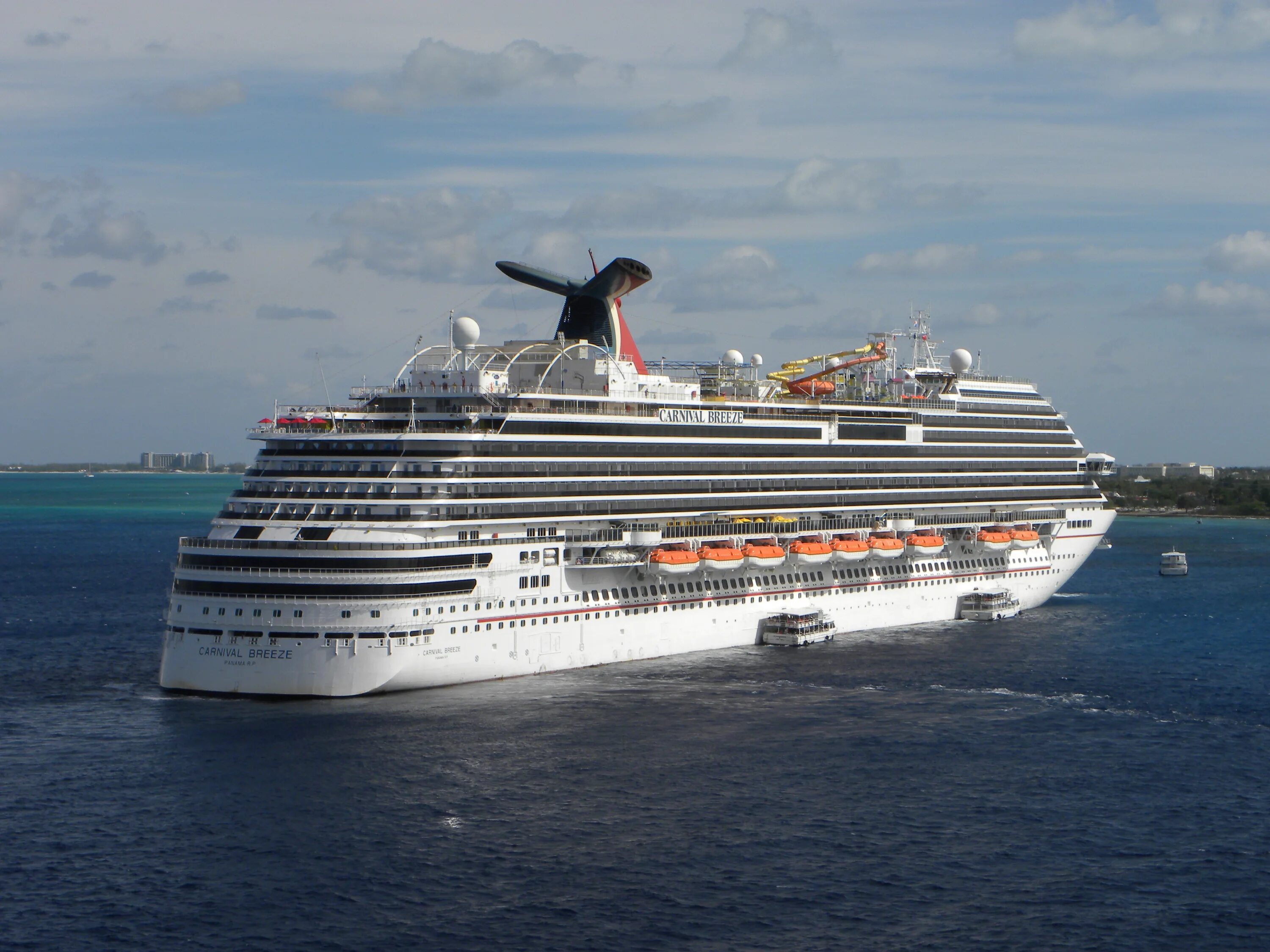 Open ship. Карнивал Бриз. Carnival Breeze лайнер. Breeze корабль. Пассажирский корабль маленький.