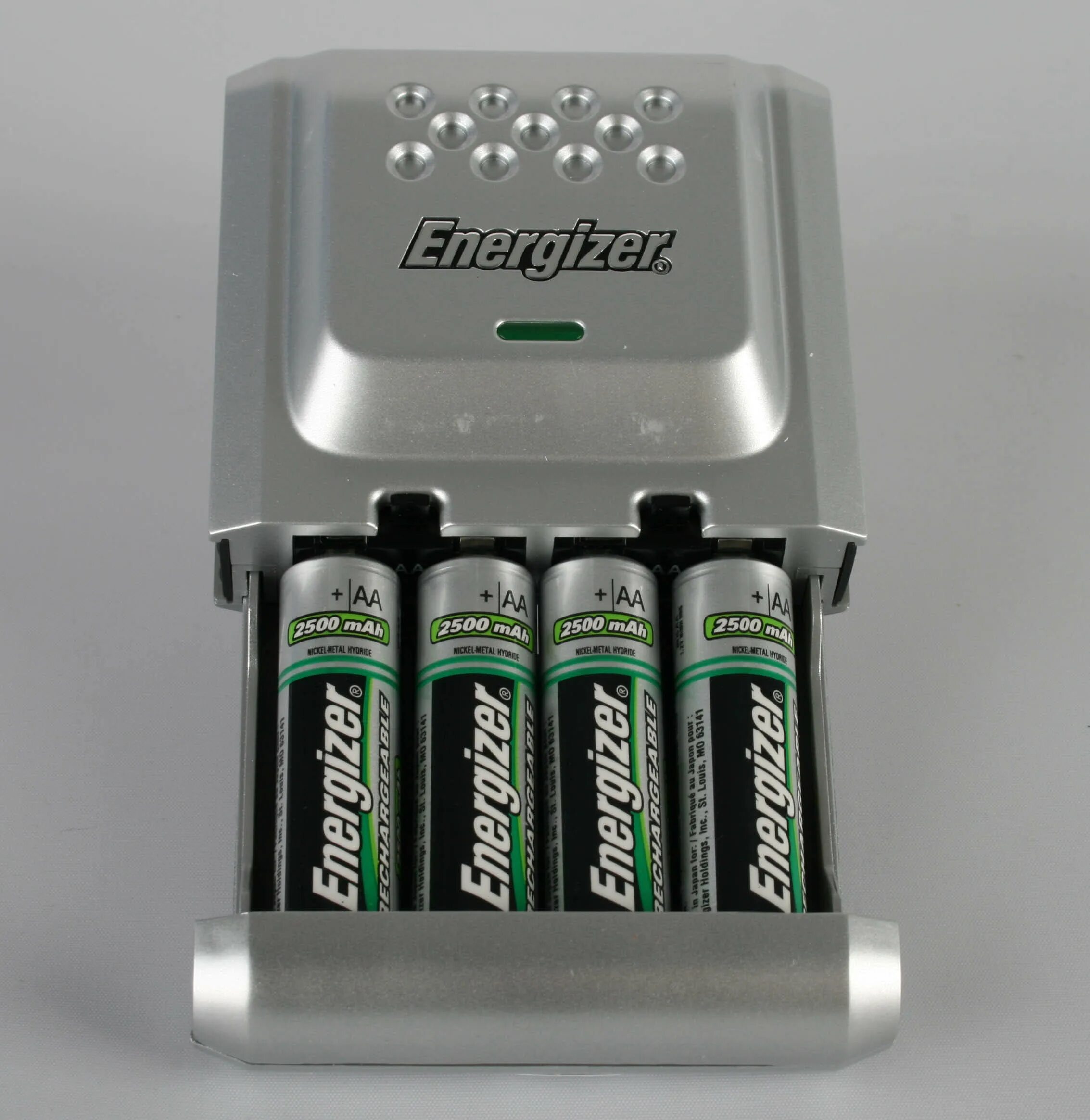 Energizer Ultra Compact Charger. О AAA/AA Energizer Compact Charger. Зарядное устройство ni-MH Energizer Тип c. Energizer CHDC Ultra Compact Charger. Зарядное устройство energizer