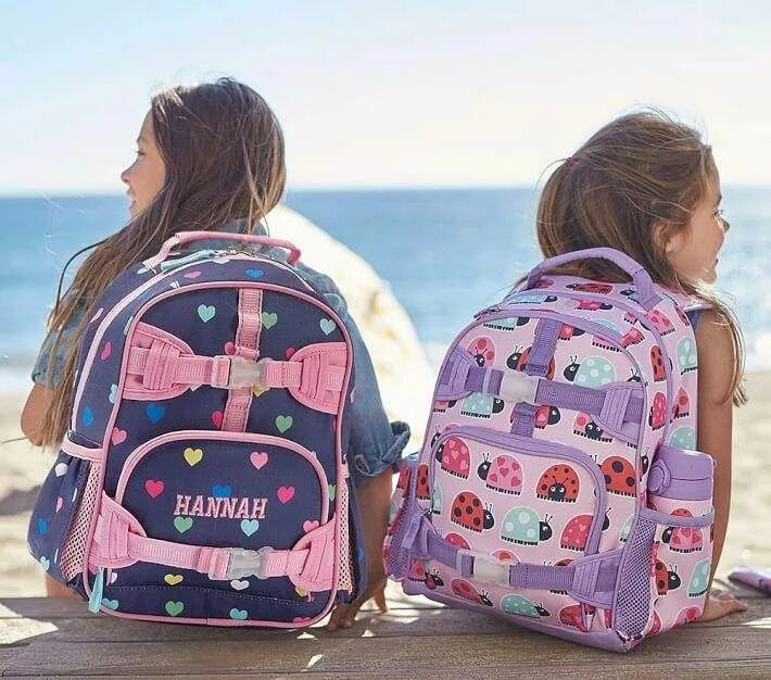 Атомик рюкзак переполнит. Pottery barn kids рюкзак. рюкзак море. рюкзак на море для детей.