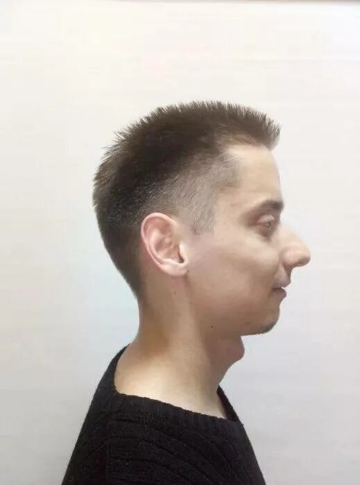 Мальчики площадка стрижки. Стрижка бобрик ежик. стрижка площадка бобрик.