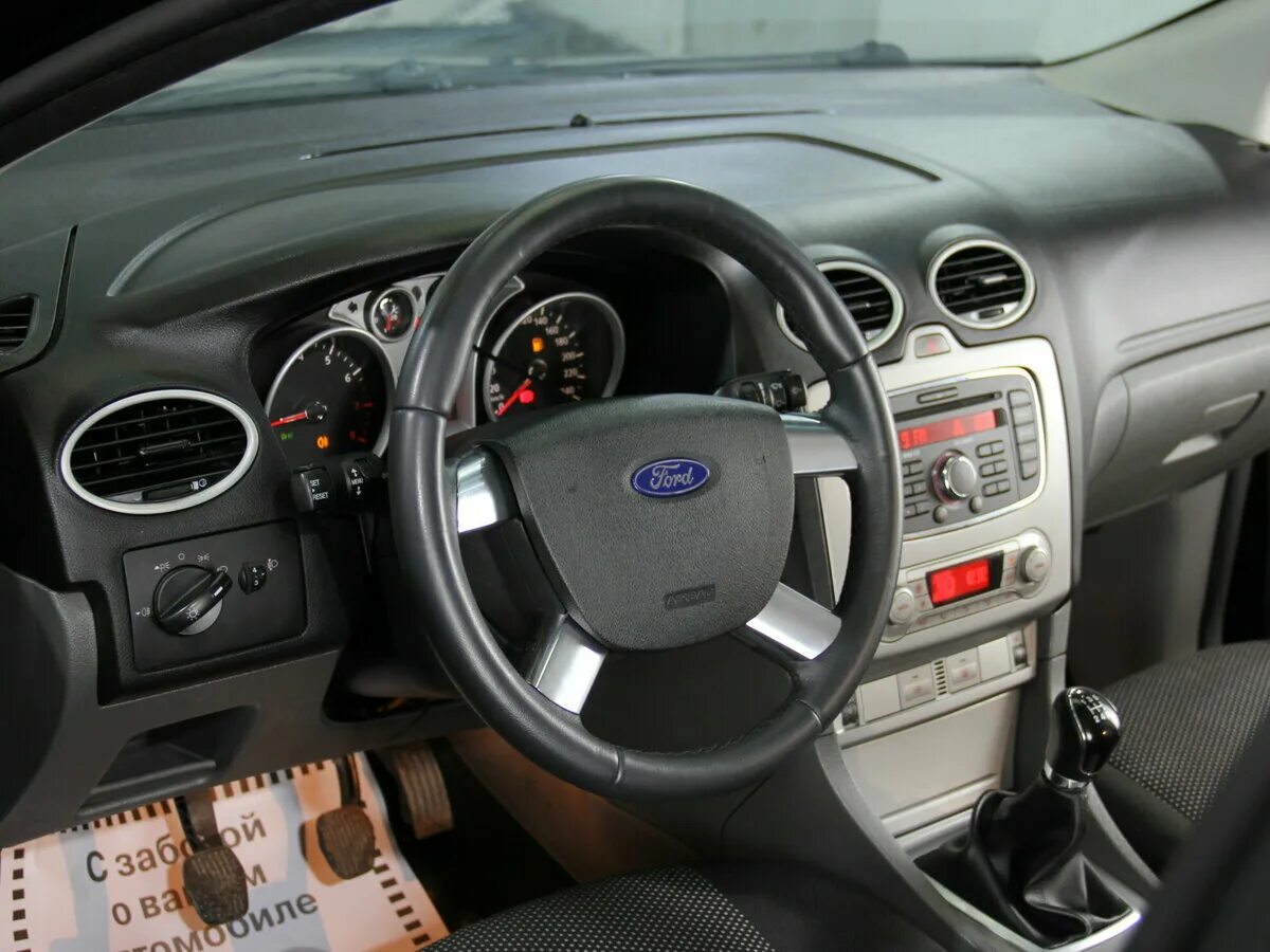 Ford focus 2 restyling. Ford focus 2 седан 2008. Ford focus 2 рестайлинг хэтчбек. Ford focus 2 фокус. Ford focus 2 2010 рестайлинг телевизор.