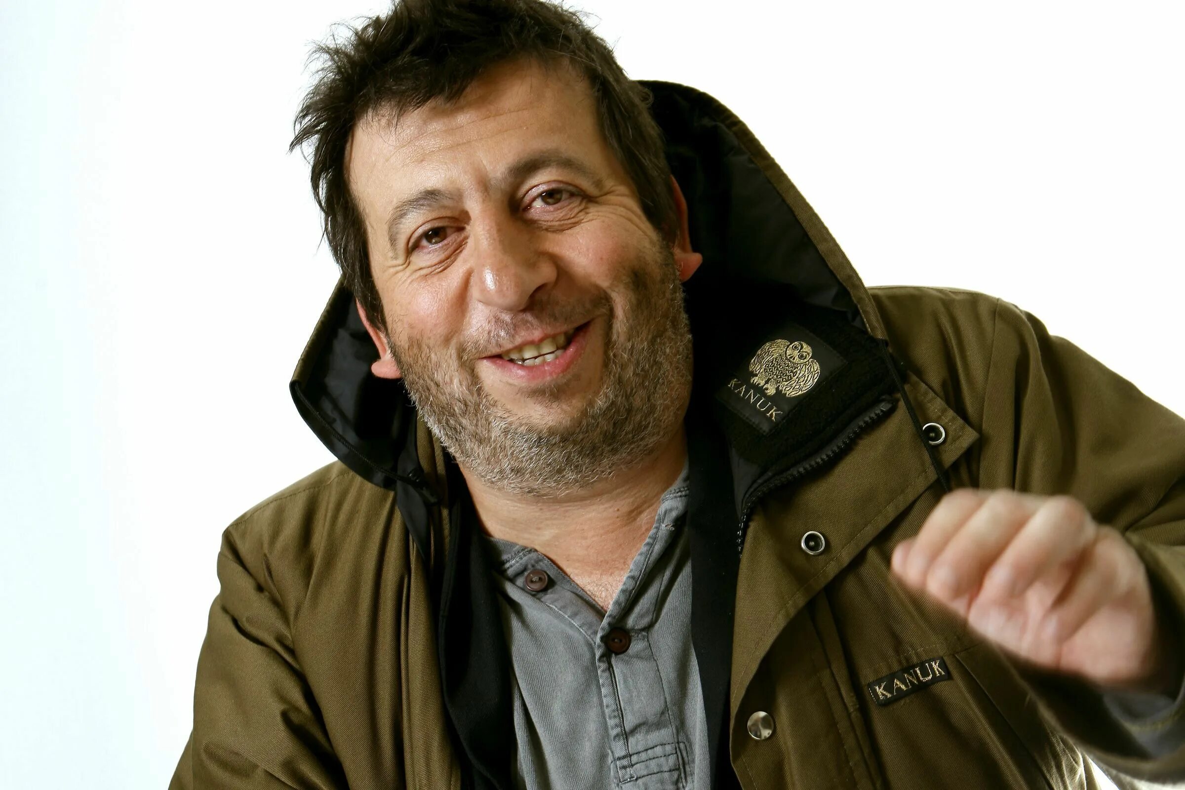 Певец michel telo. Michel. Michel. Красивые французы мужчины. Michel.