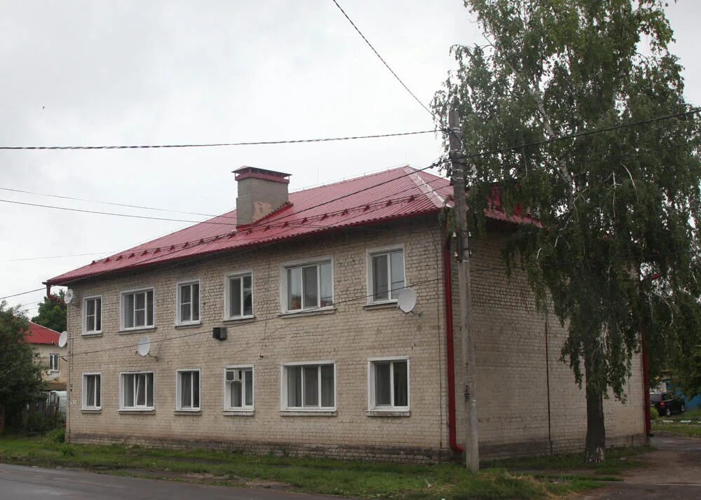 Улица Мира, 10 в поселке имени Карла Либкнехта Курчатовского района. Общежитие, 