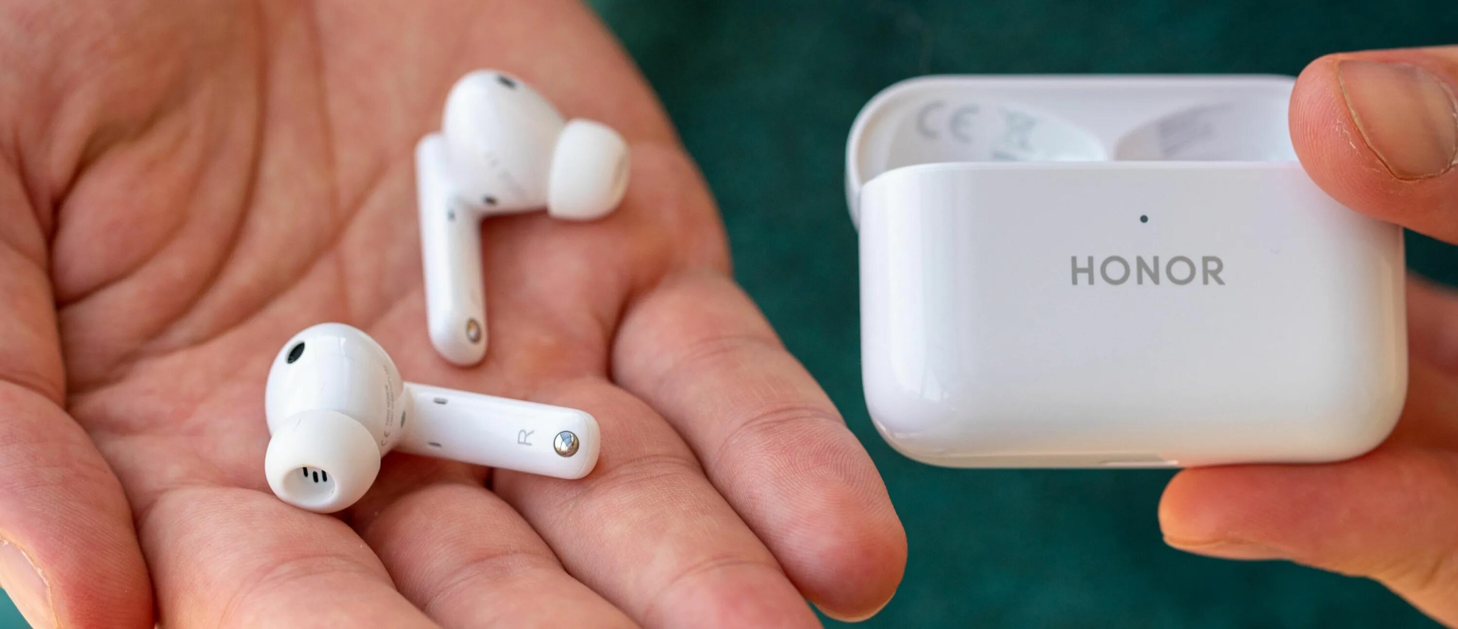 Airpods honor. Наушники TWS Honor Earbuds 2 Lite белый. Honor / наушники TWS беспроводные Honor Earbuds 2 Lite. Хонор 2 Лайт наушники. Наушники хонор true Wireless Earbuds 2 Lite.