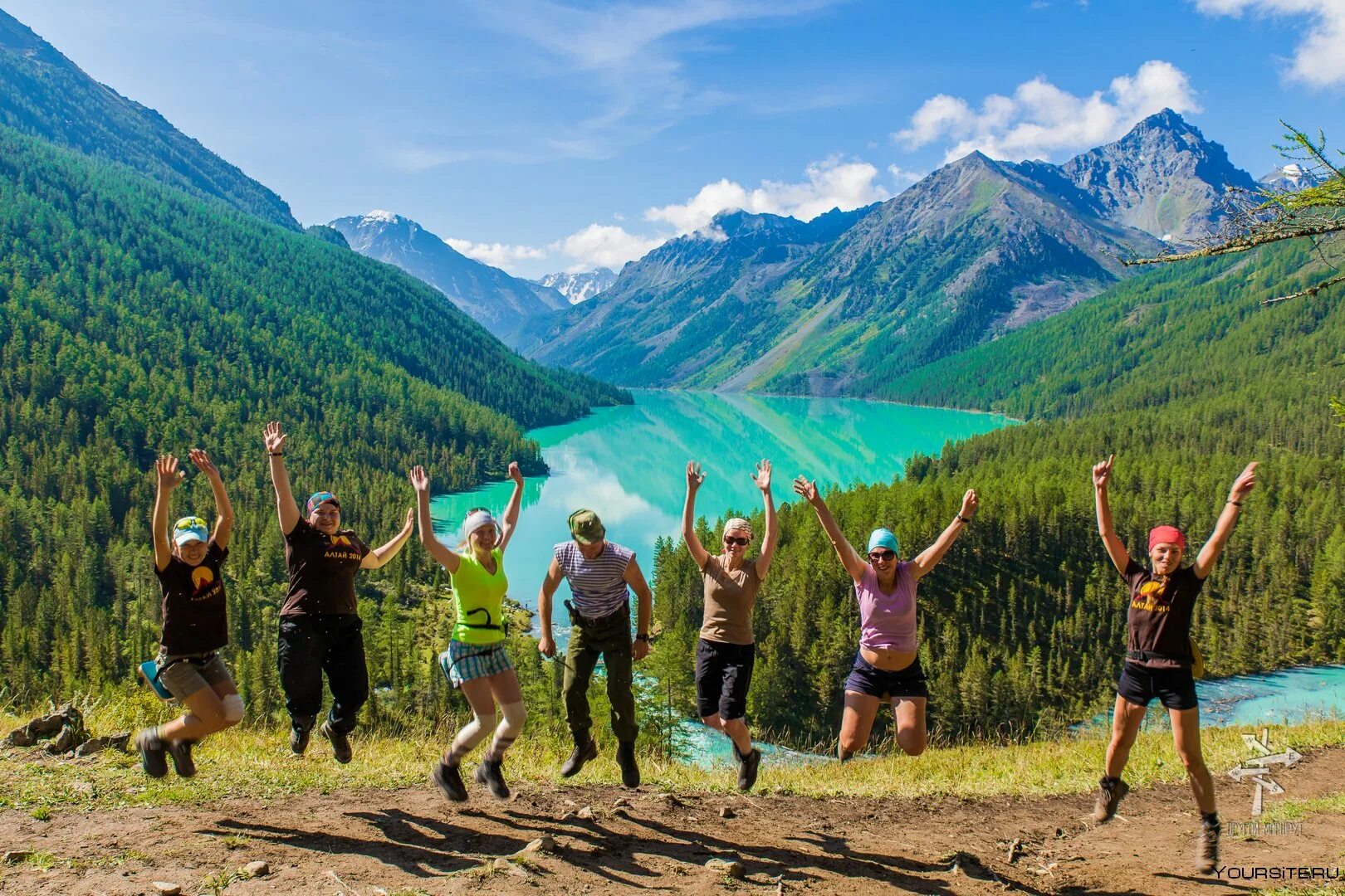 Горный алтай поход. Шавлинские озера алтай поход. Туристы на алтае. Пслух красная поляна. Шавлинские озера чибит.