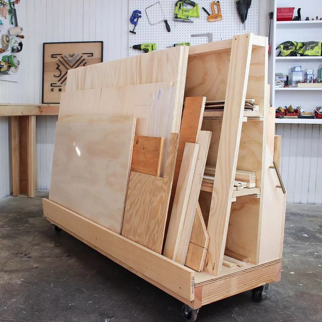 Пиломатериалы фанера. Деревянный стеллаж в гараж. Стеллаж для хранения листового материала. Хранение фанеры. Хранение фанеры.