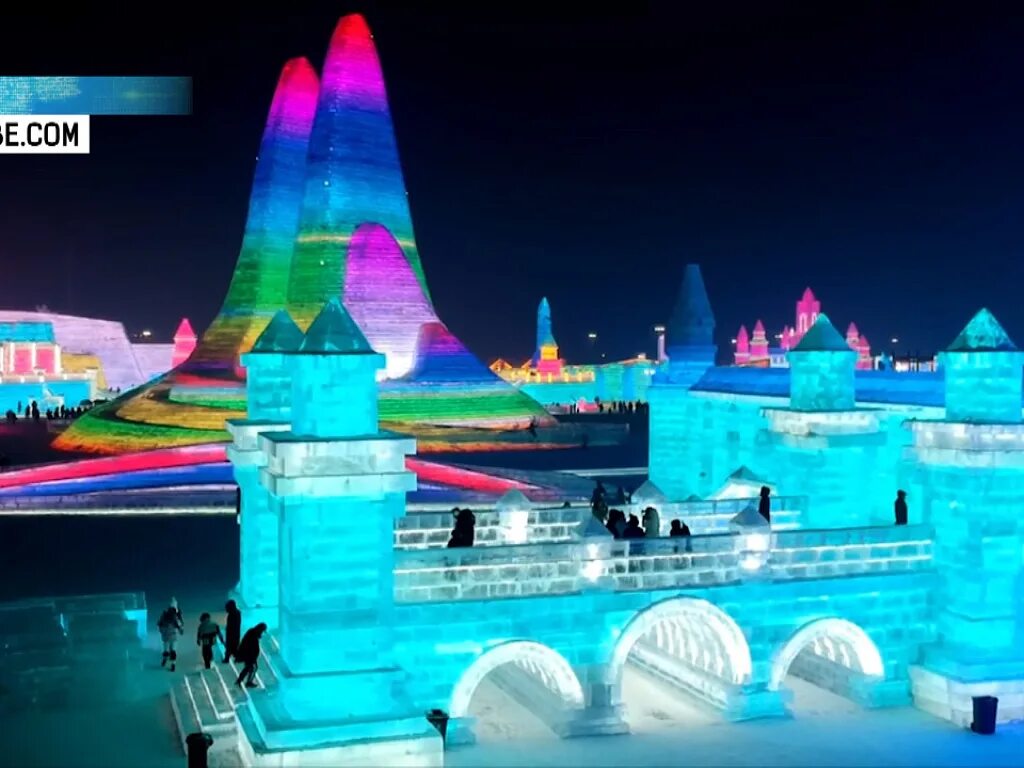 Фестиваль ледяных скульптур в харбине. Харбинский фестиваль ледяных скульптур. Харбин фестиваль льда и снега 2020. Харбин фестиваль снега и льда зимой. Город изо льда в китае.